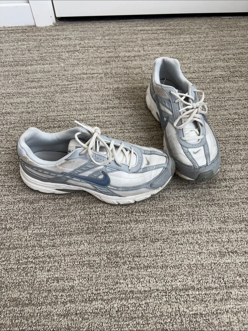 Nike White and Light Blue Mesh Running Shoes